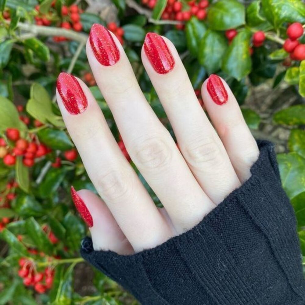 Color Street | A-Lister a sparkling red and gold glitter nail strip set